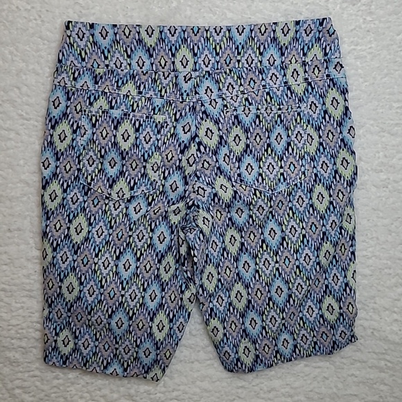 Ruby Rd Colorful Patterned Pullon Shorts size 14 - Picture 2 of 6